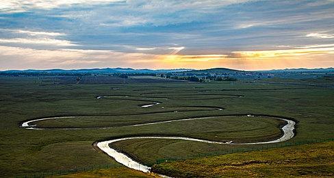 《卧龙：苍天陨落》制作人实机解说影片 分享实用小技巧